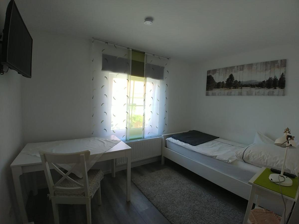 Apartmentvermietung Ingrid Bolkart - Landleben 6 Illertissen Exterior foto